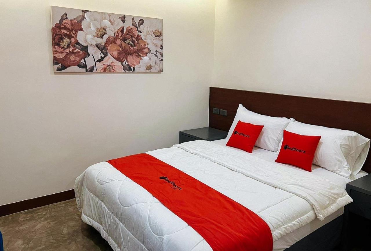 Reddoorz Plus @ Toshiko Boutique Hotel Koronadal City Exterior photo
